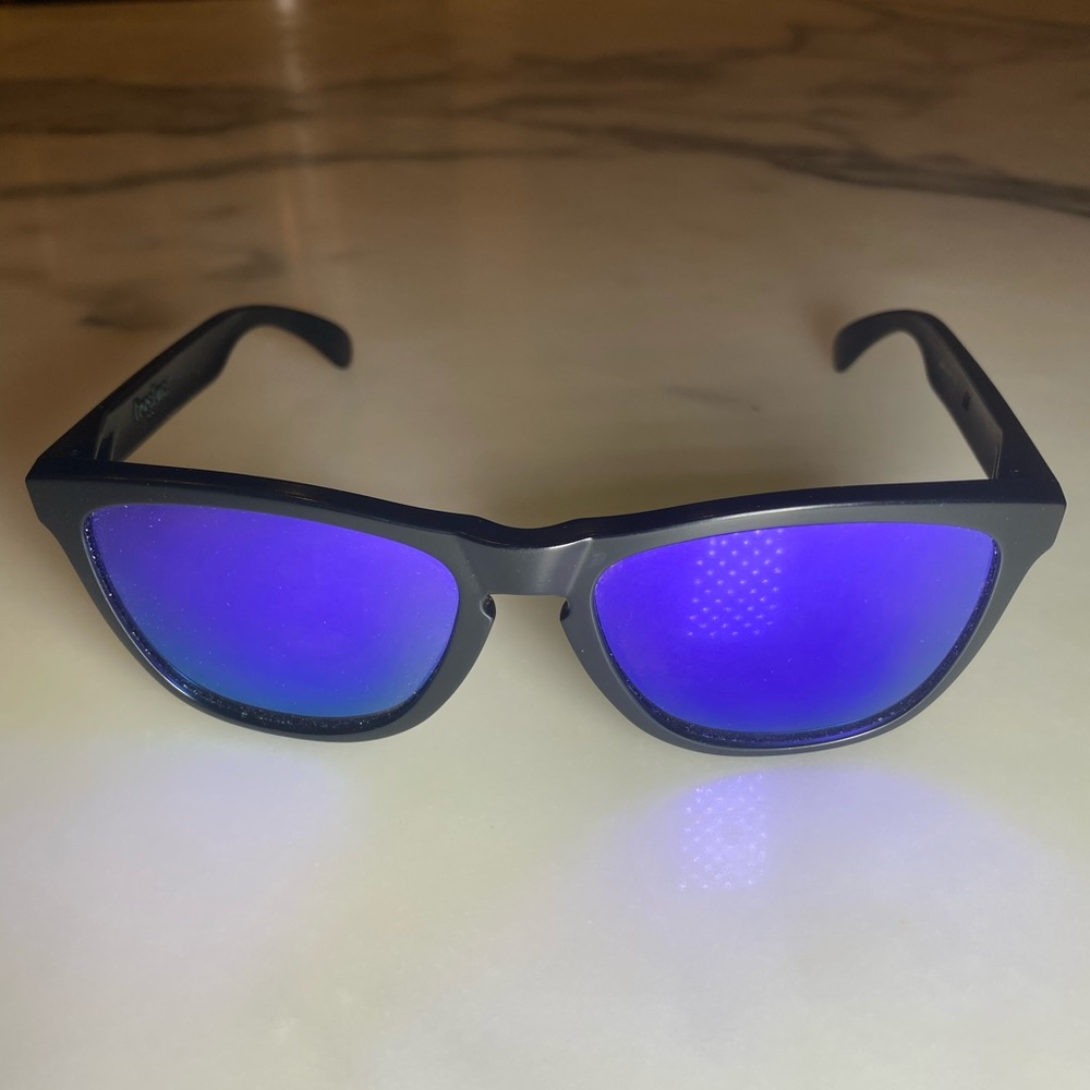 Oakley Men’s Frogskin Sunglasses